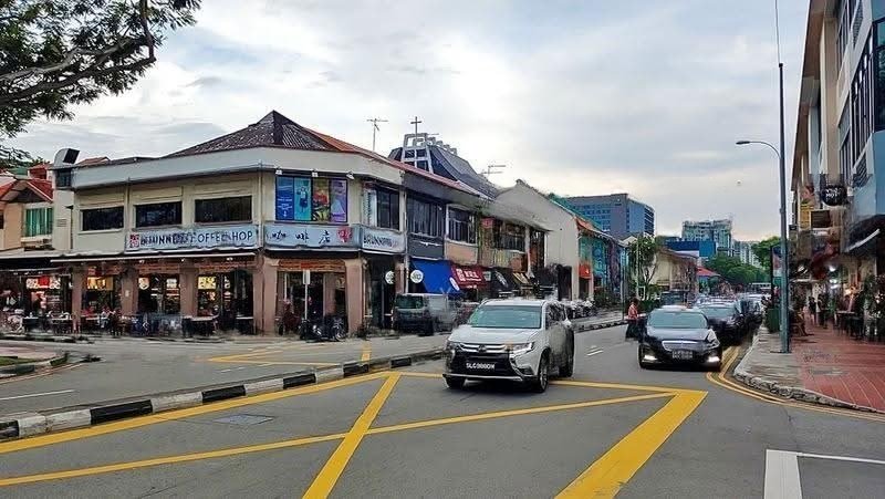 Shop / Shophouse at East Coast Road Shophouse Building