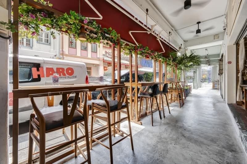 Ground Floor Restaurant in Prime Keong Saik with Exhaust & Grease Trap