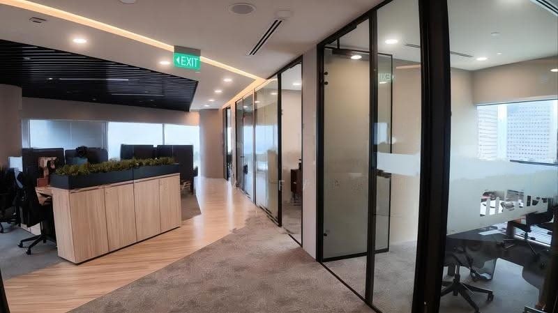 High Floor Office Space At Gateway East
