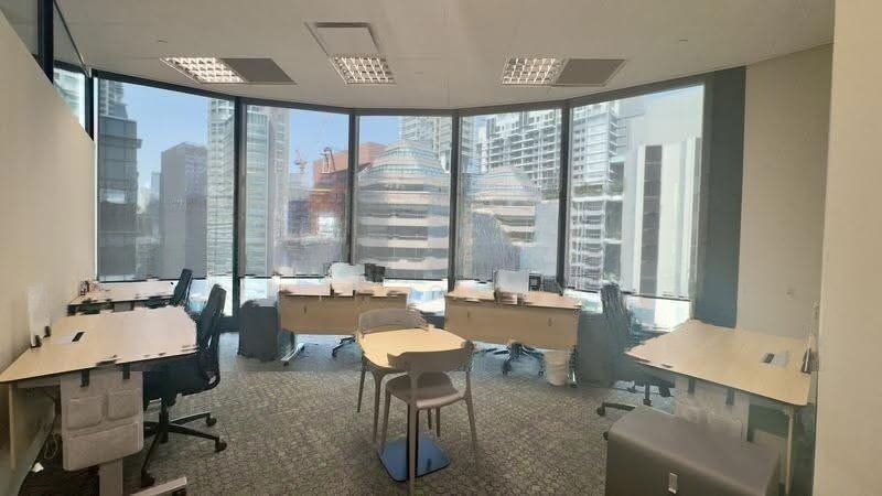 Fully Equipped Workspace at CBD, Window facing, Zero Set-up
