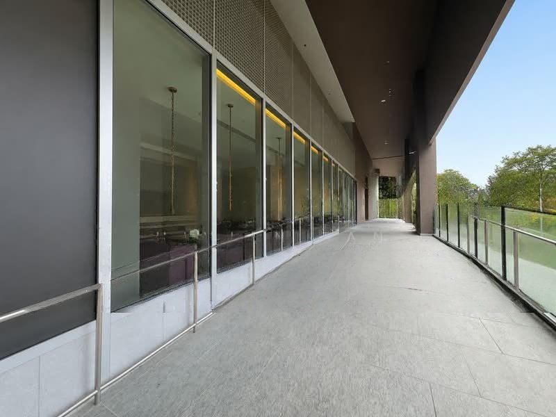 Rare F&B Space with Prominent Frontage Near MRT