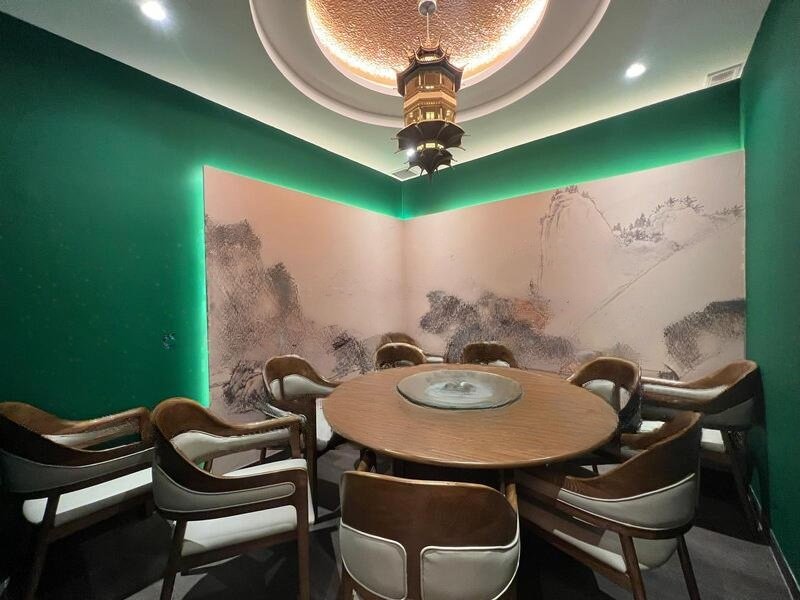 Food & Beverage at ⭐️Beautiful Restaurant at Chinatown for Rent ⭐️
