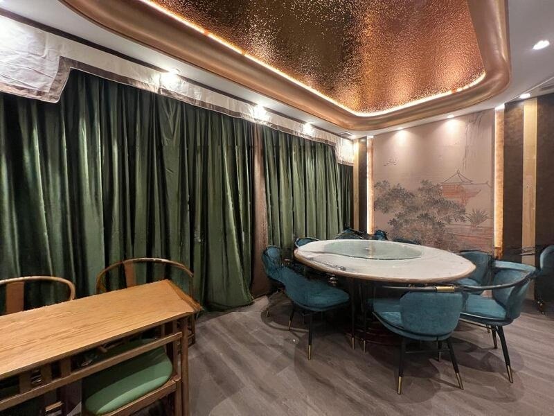 Food & Beverage at ⭐️Beautiful Restaurant at Chinatown for Rent ⭐️ Building