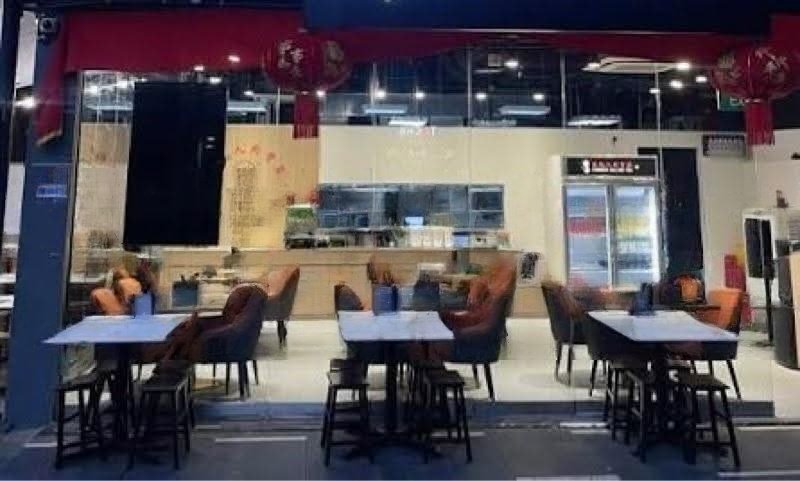 Hotel Boss ground floor fully fitted restaurant for feb rental