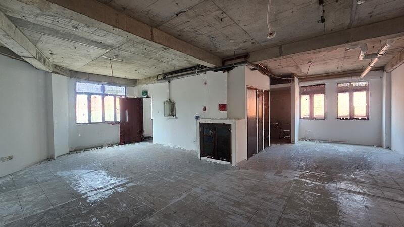 Easy Access Geylang Shophouse w Lift! Contact Evon @ 8.8.O.4.8.4.O.1
