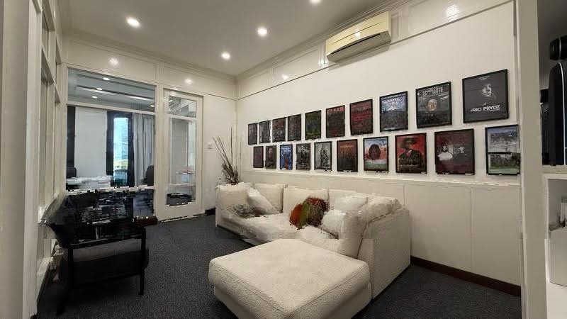 Rare Fitted Office Space, Prime Neil Road, Tanjong Pagar Interior