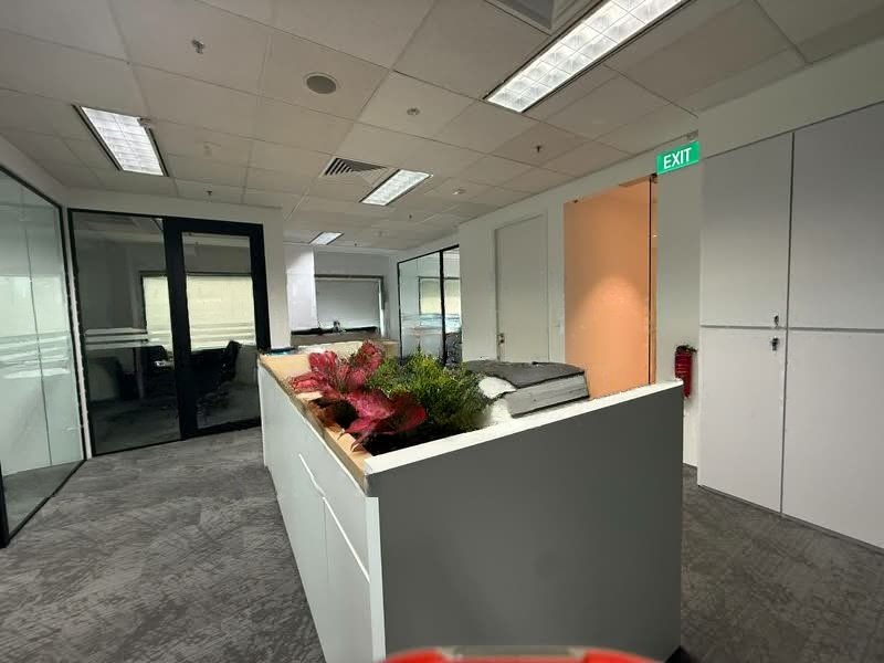 Super Rare, Large Frontage, Mid Level Unit, Fully Fitted Building