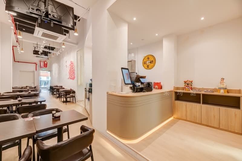 F&B / Restaurant / Bar at Lor Telok.